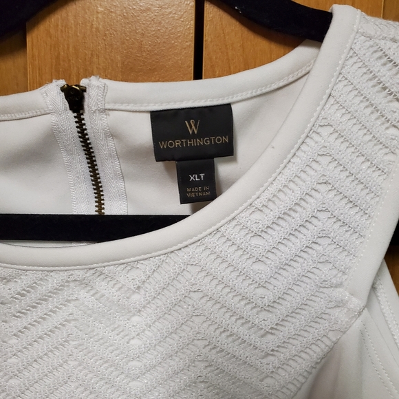 White peplum sleeveless top - Picture 2 of 3